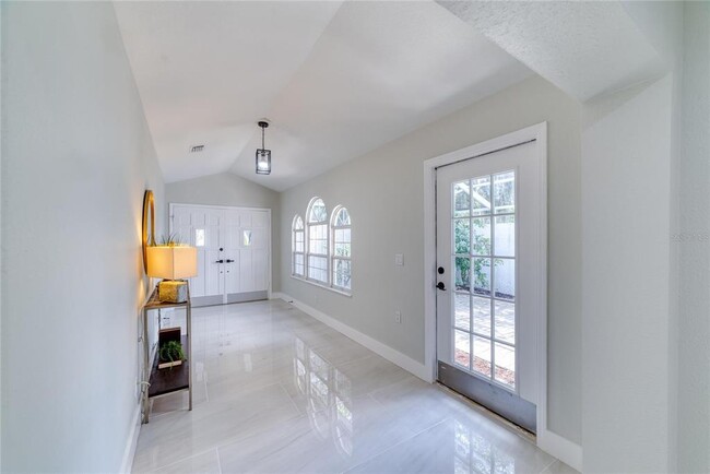 Building Photo - 15722 GardenSide Ln
