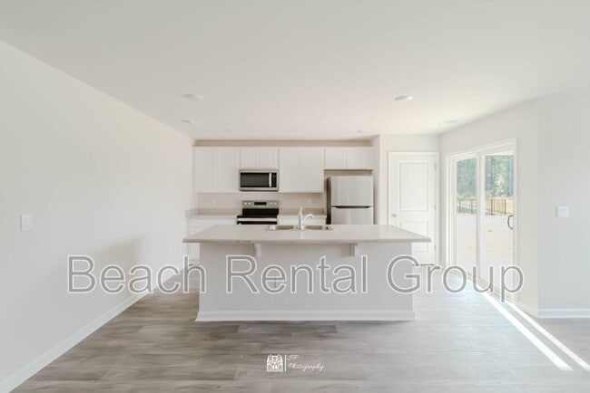 Building Photo - 286 Jeff Waters Cir