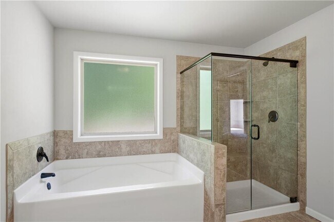 Building Photo - 4910 Belcrest Way