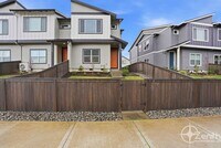 Building Photo - 18212 NE 47th Ave