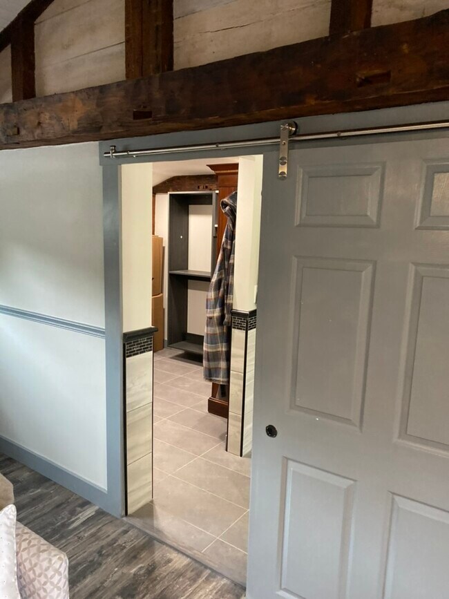 Building Photo - 60 Highland St