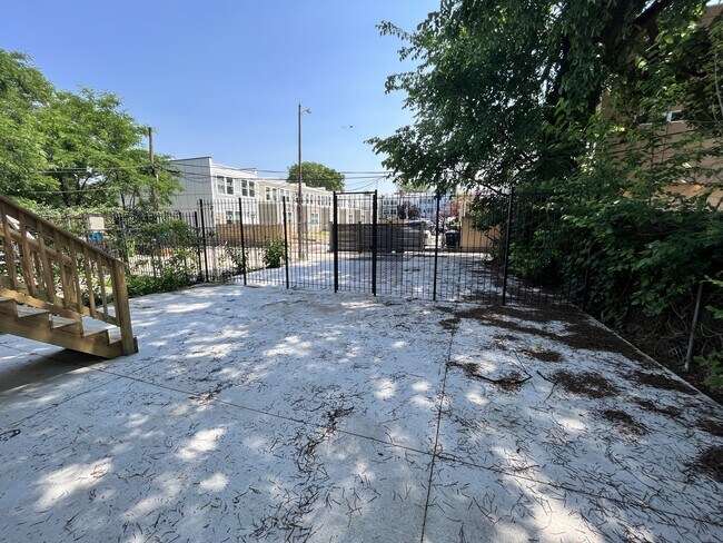 Building Photo - 1709 E St NE