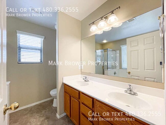 Building Photo - 3766 W Santa Cruz Ave