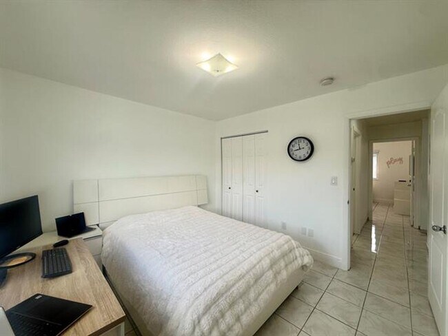 Building Photo - 17255 NW 72nd Ct