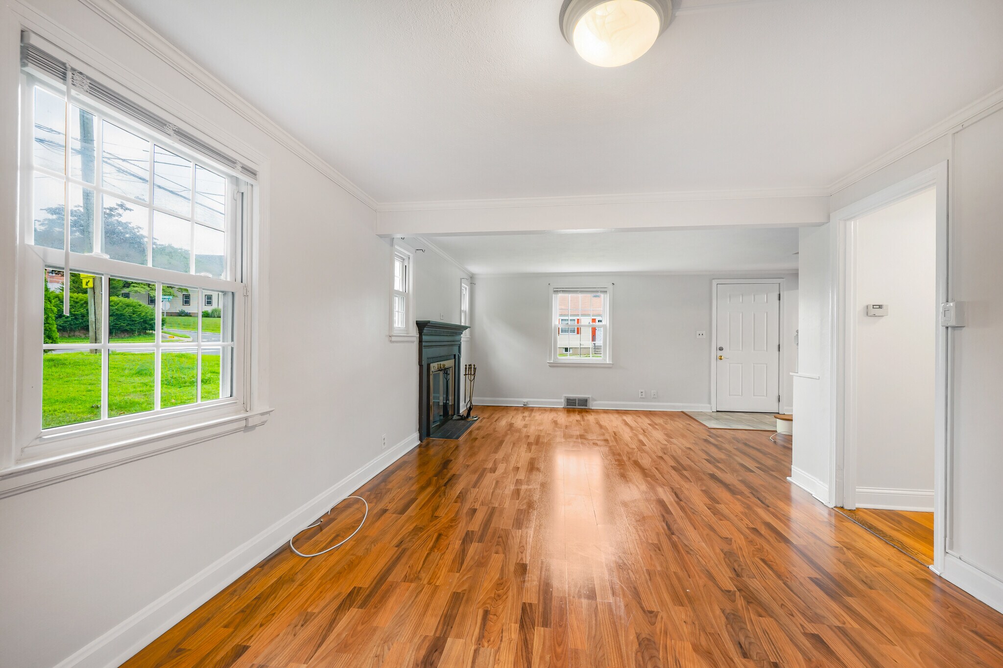 Building Photo - 155 Saint Charles St