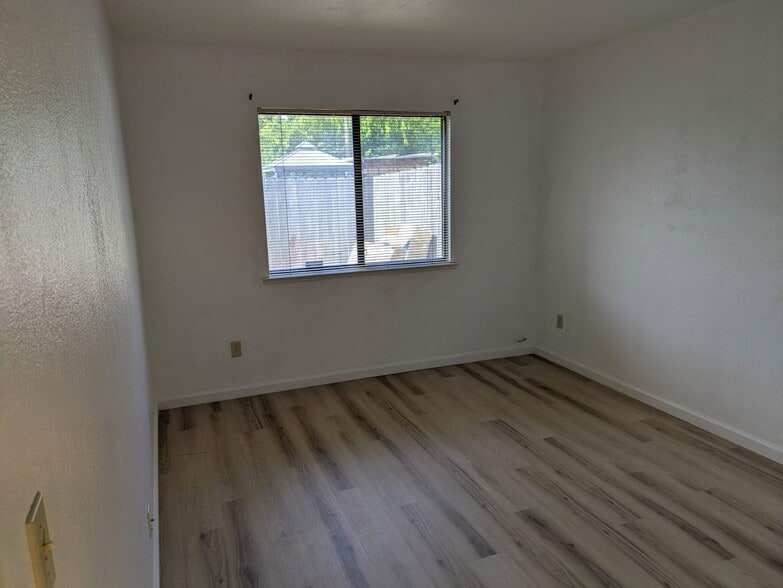 Building Photo - 2377 Alta Garden Ln