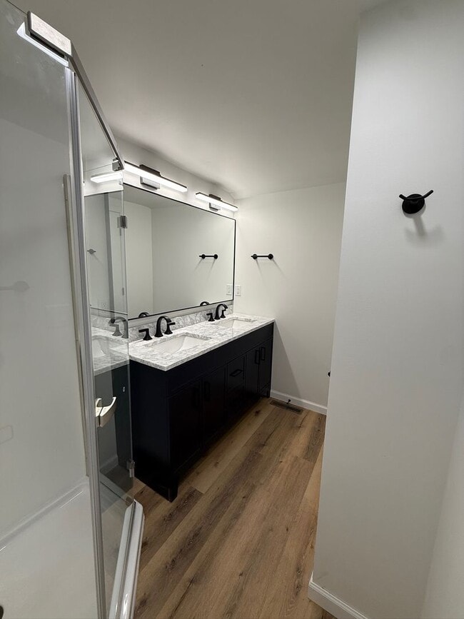 Building Photo - All new 3 bed / 2 bath home in wonderful West Salem neighborhood with garage!