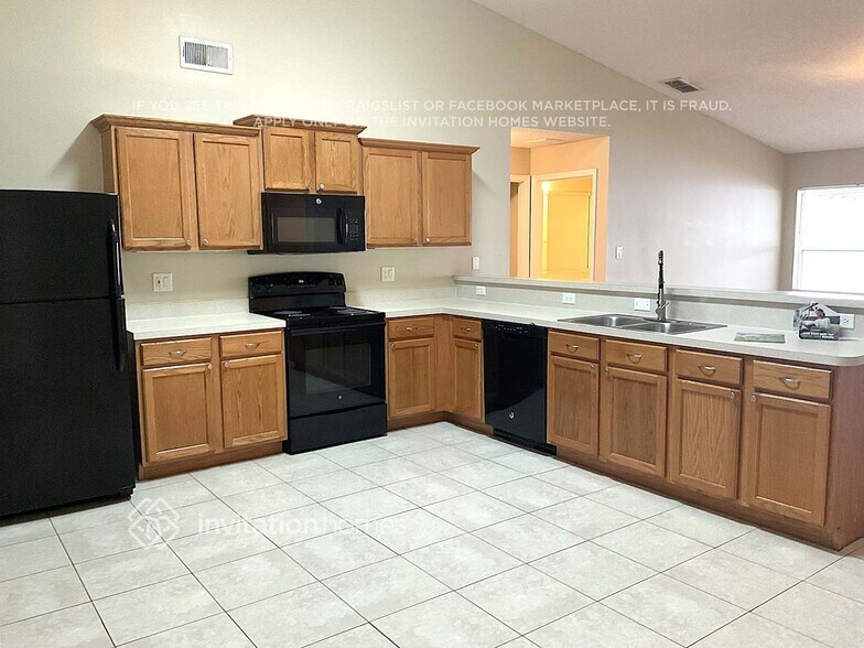 Building Photo - 6464 Betty Ave