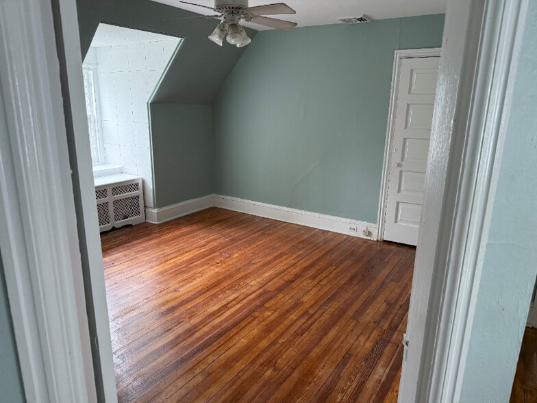 Building Photo - 6331 Overbrook Ave