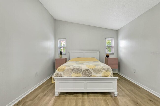 Building Photo - 5304 72nd St E