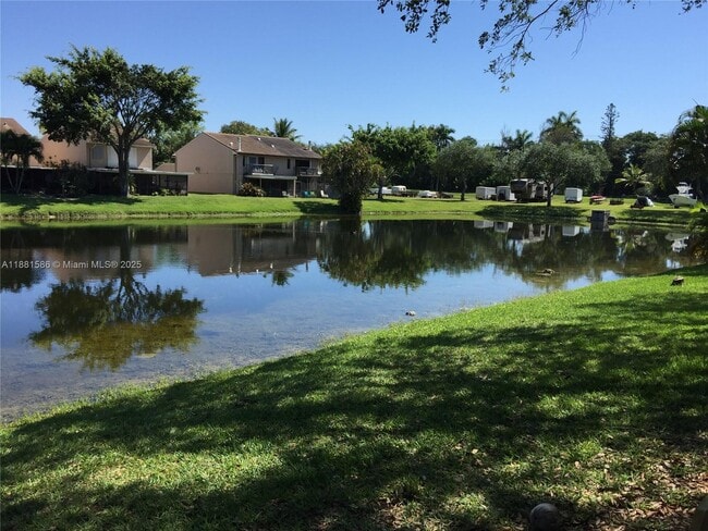 Building Photo - 5176 S University Dr