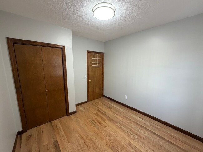 Building Photo - 365 West Ave