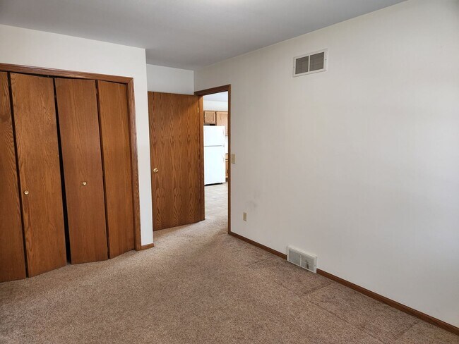 Building Photo - 500-504 Kings Lynn Rd