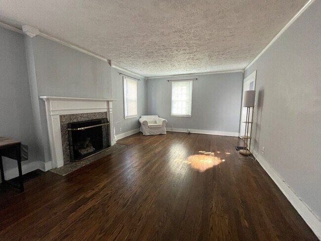 Building Photo - Great 2 Bedroom 1.5 Bath Home in East Nashville!