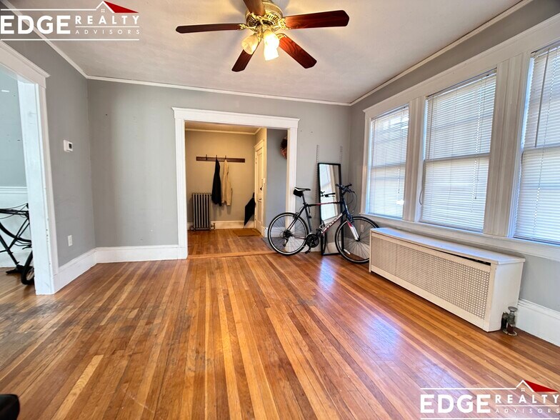 Building Photo - 192 Washington St