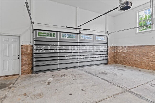 Building Photo - 7887 Mountain Shore Dr