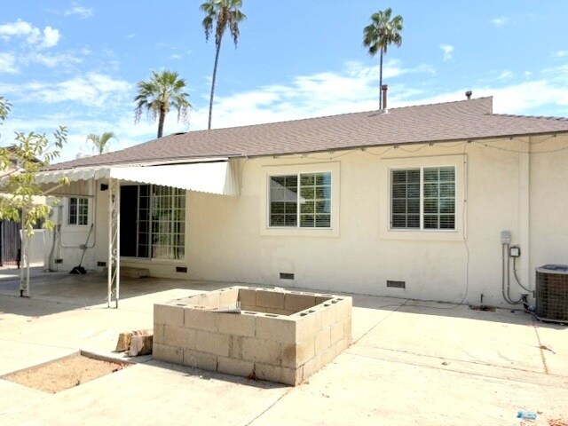 Building Photo - 1837 Lancewood Ave