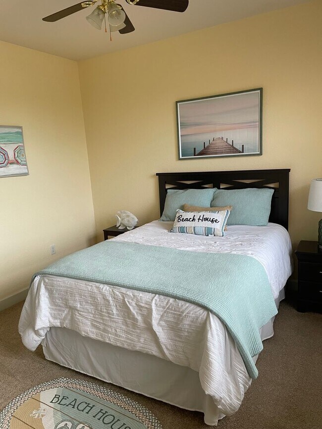 Building Photo - Furnished 3 Bedroom 2 Bath with Garage Punta Gorda Condo