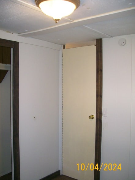 Building Photo - 3098 Springhill Rd