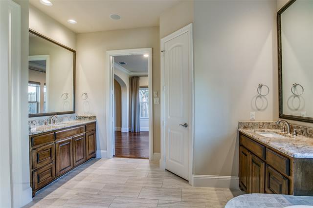 Building Photo - 631 Creekway Dr