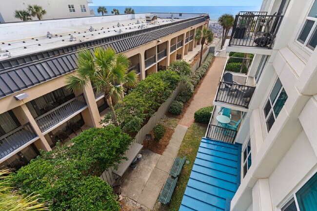 Building Photo - 1114 Santa Rosa Blvd