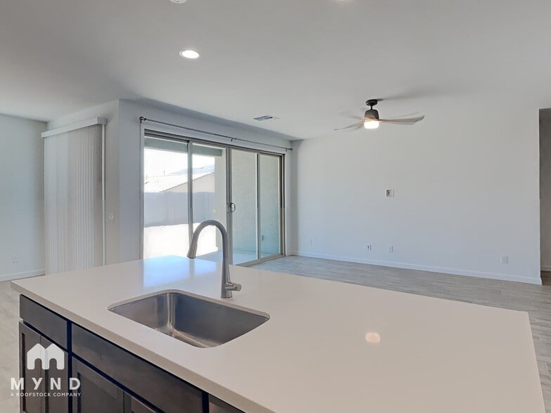 Building Photo - 13409 W Tether Trail