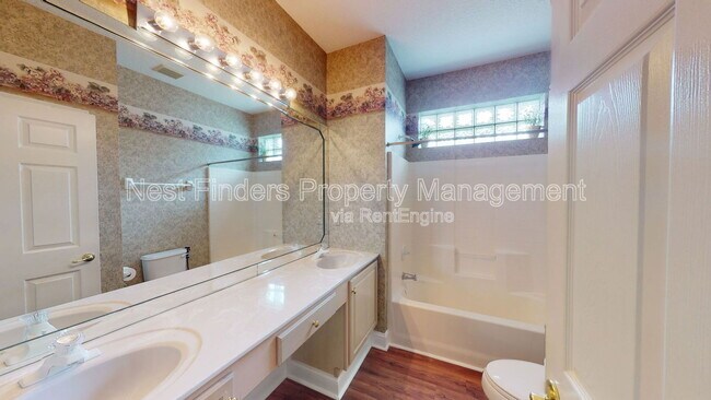 Building Photo - 9035 Hampton Landing Dr E