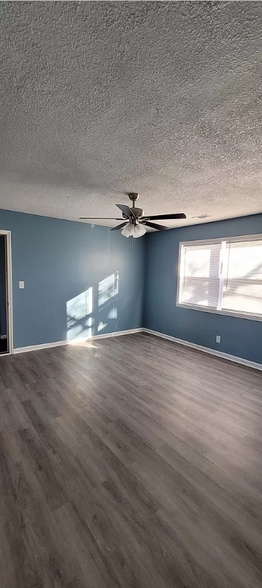 Building Photo - 744 N 70th St