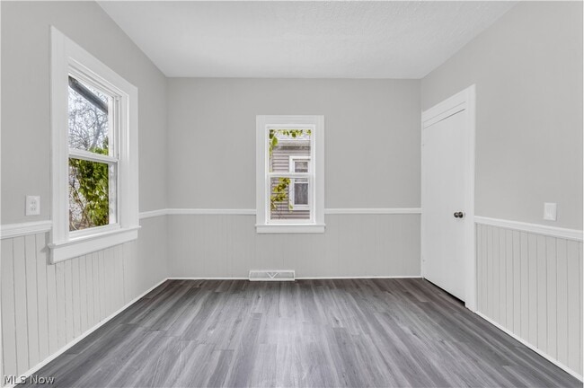 Building Photo - 14131 Berwyn Ave