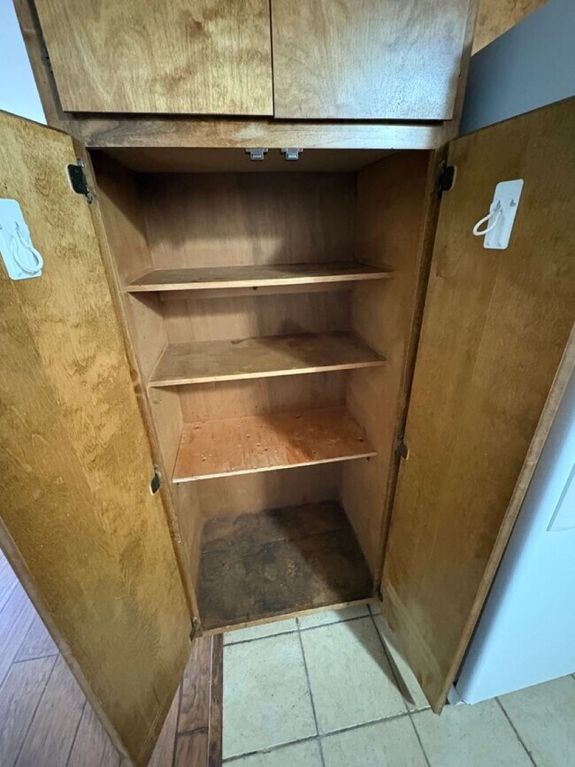 Building Photo - Spacious 2-Bedroom Apartment in Atascadero – Available Now!
