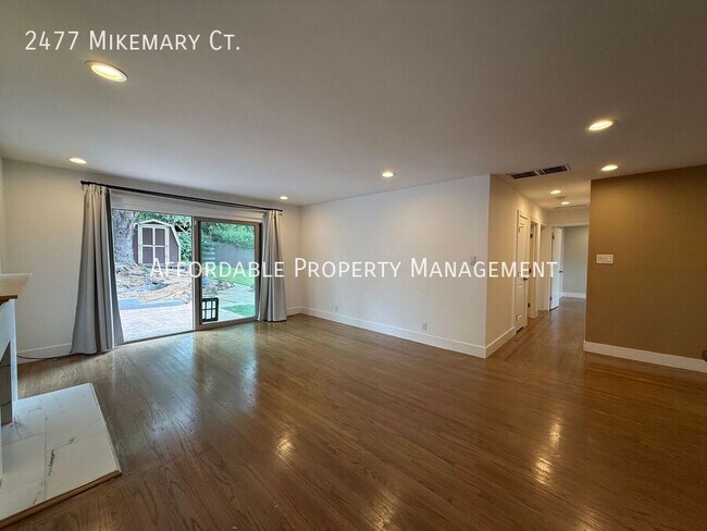 Building Photo - 2477 Mikemary Ct