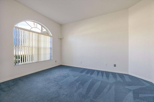 Building Photo - 429 Belfry Dr