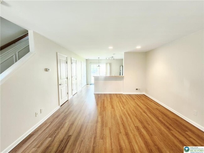 Building Photo - 1447 Artisan Ct