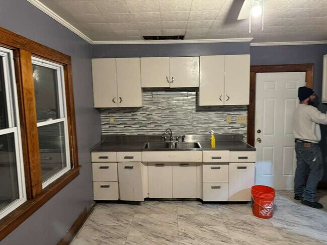 Building Photo - 4078 E 143rd St