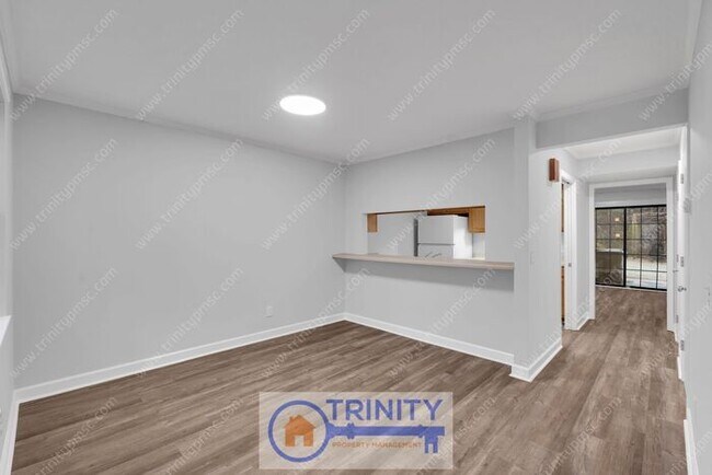 Building Photo - Coming Soon! Newly updated and spacious!