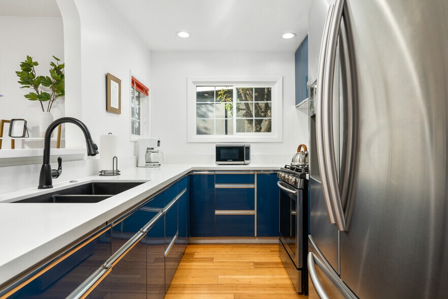 Building Photo - 3743 Latrobe St