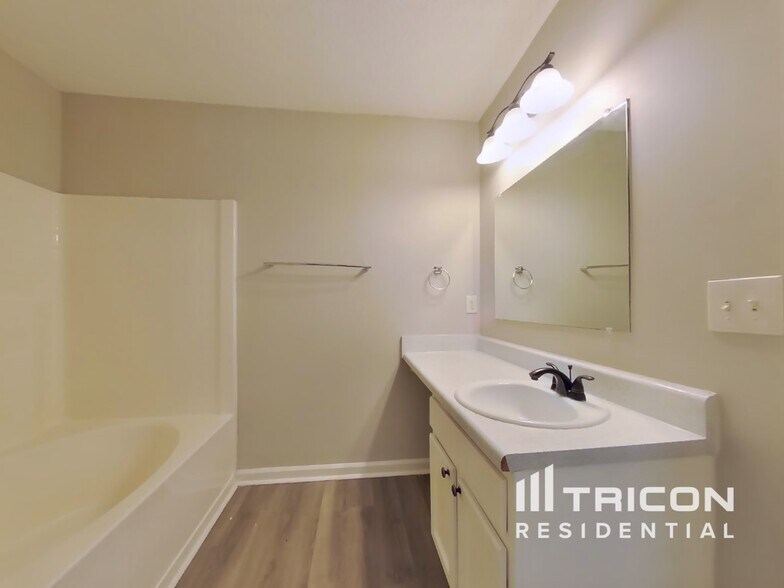 Building Photo - 209 Remington Ct