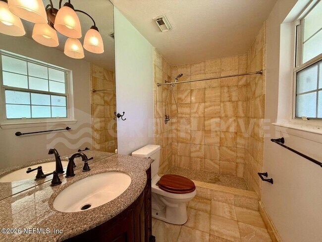 Building Photo - 2 Fairway Rd