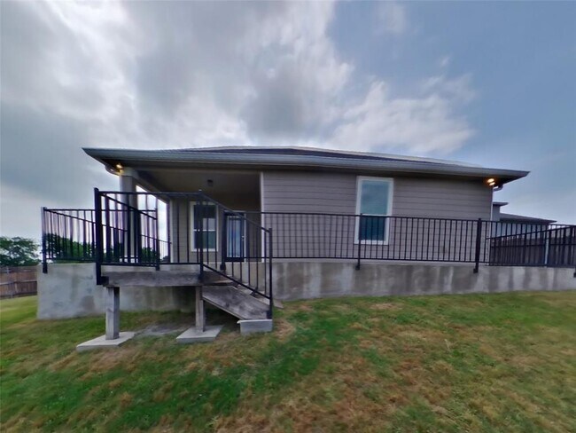 Building Photo - 153 Ella Marie Cir