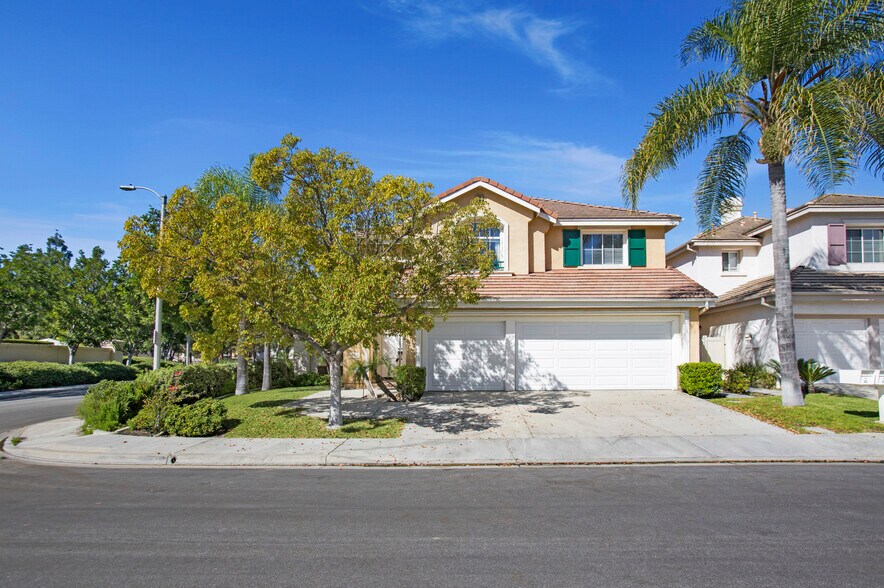 Building Photo - 11 Cipriani