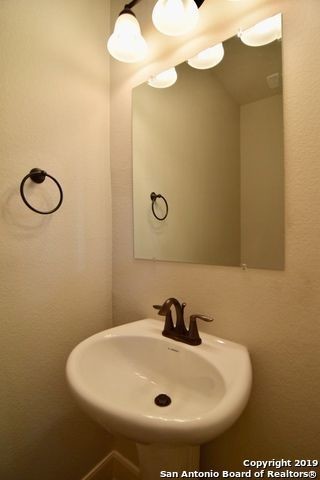 Building Photo - 6419 MELANZANE AVE