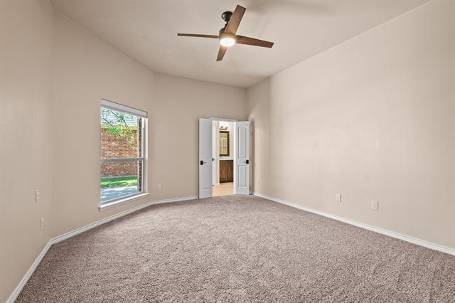 Building Photo - 1810 Sanderlain Ln