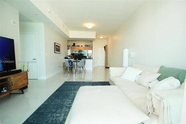 Building Photo - 950 Brickell Bay Dr