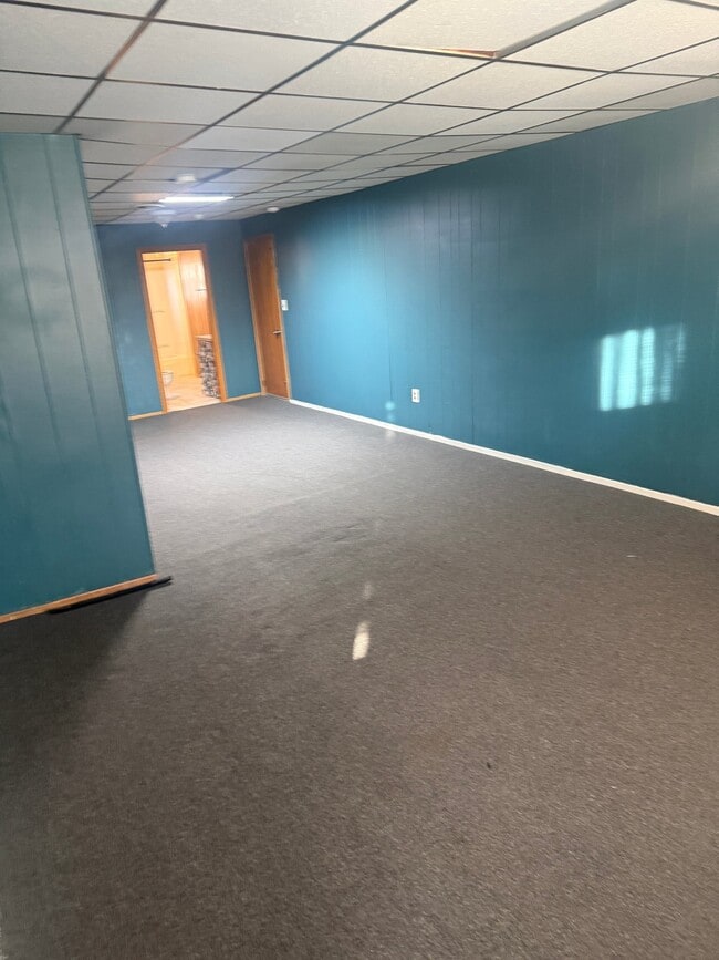 Building Photo - 1500 Pleasant St