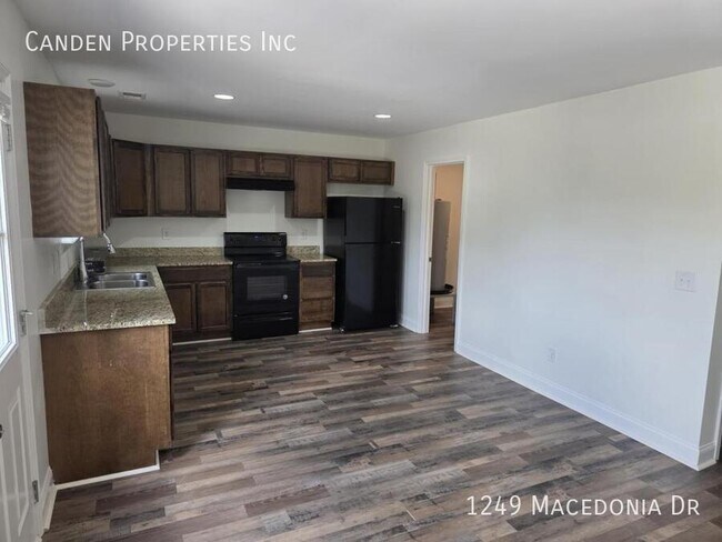 Building Photo - 1249 Macedonia Dr