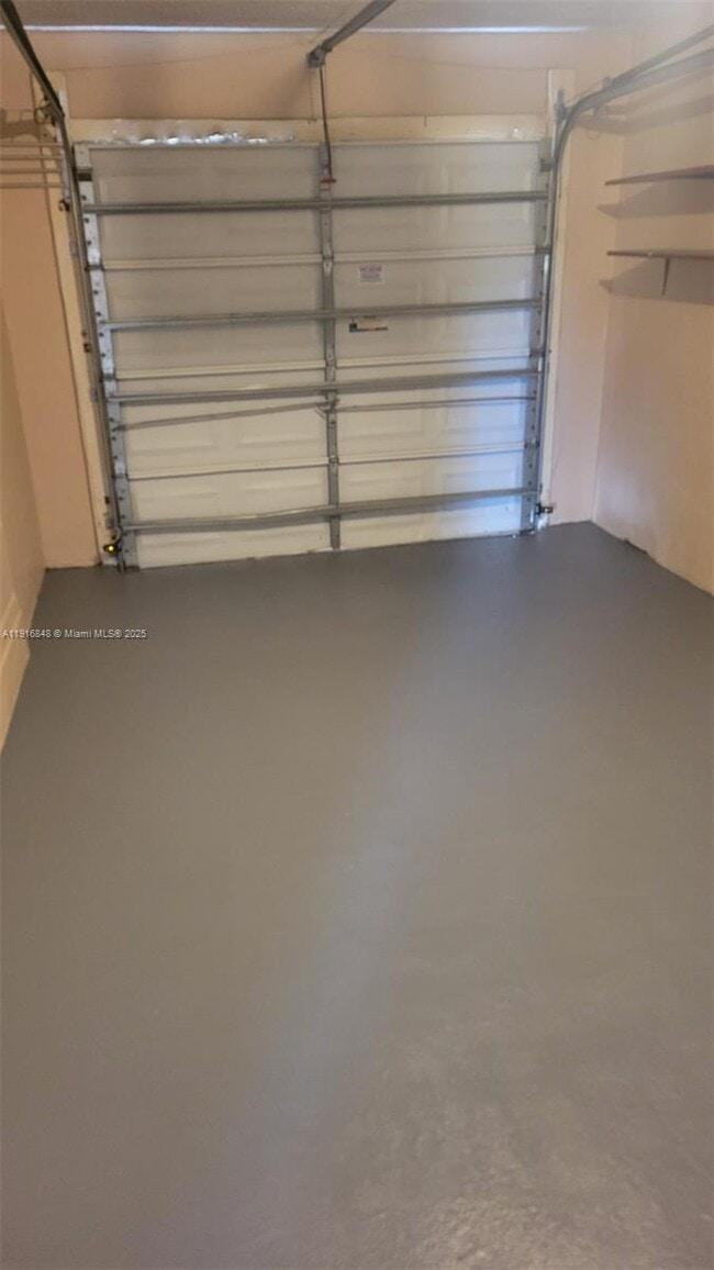 Building Photo - 914 NW 106th Ave Cir