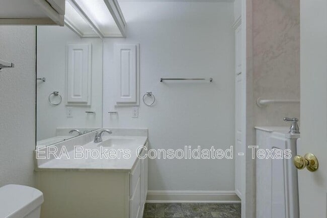 Building Photo - 994 Windmill Ranch Rd