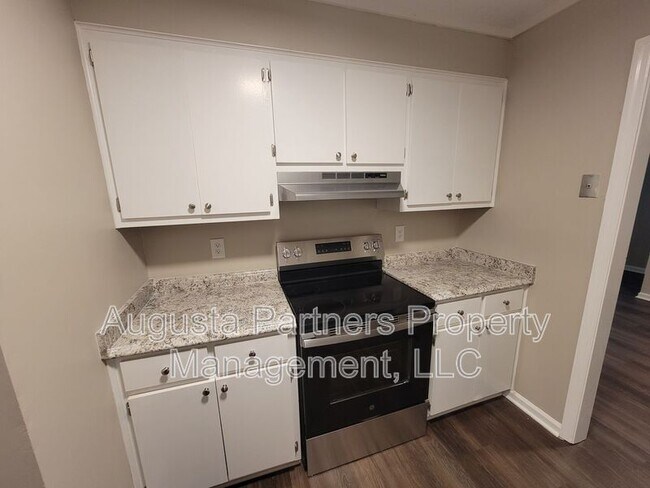 Building Photo - 139 Stoneybrooks Pl