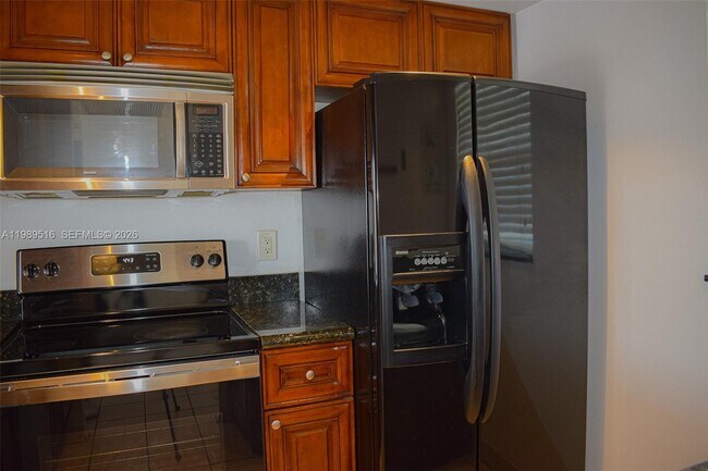 Building Photo - 9230 Lagoon Pl