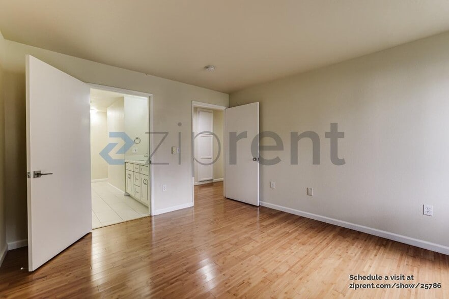 Building Photo - 821 Printempo Pl